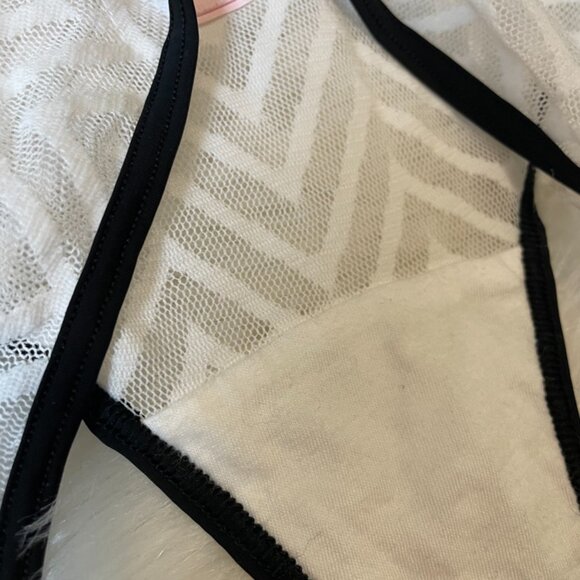 Victoria's Secret HipHugger White Chevron print black Piping trim Sheer Large - Picture 12 of 16